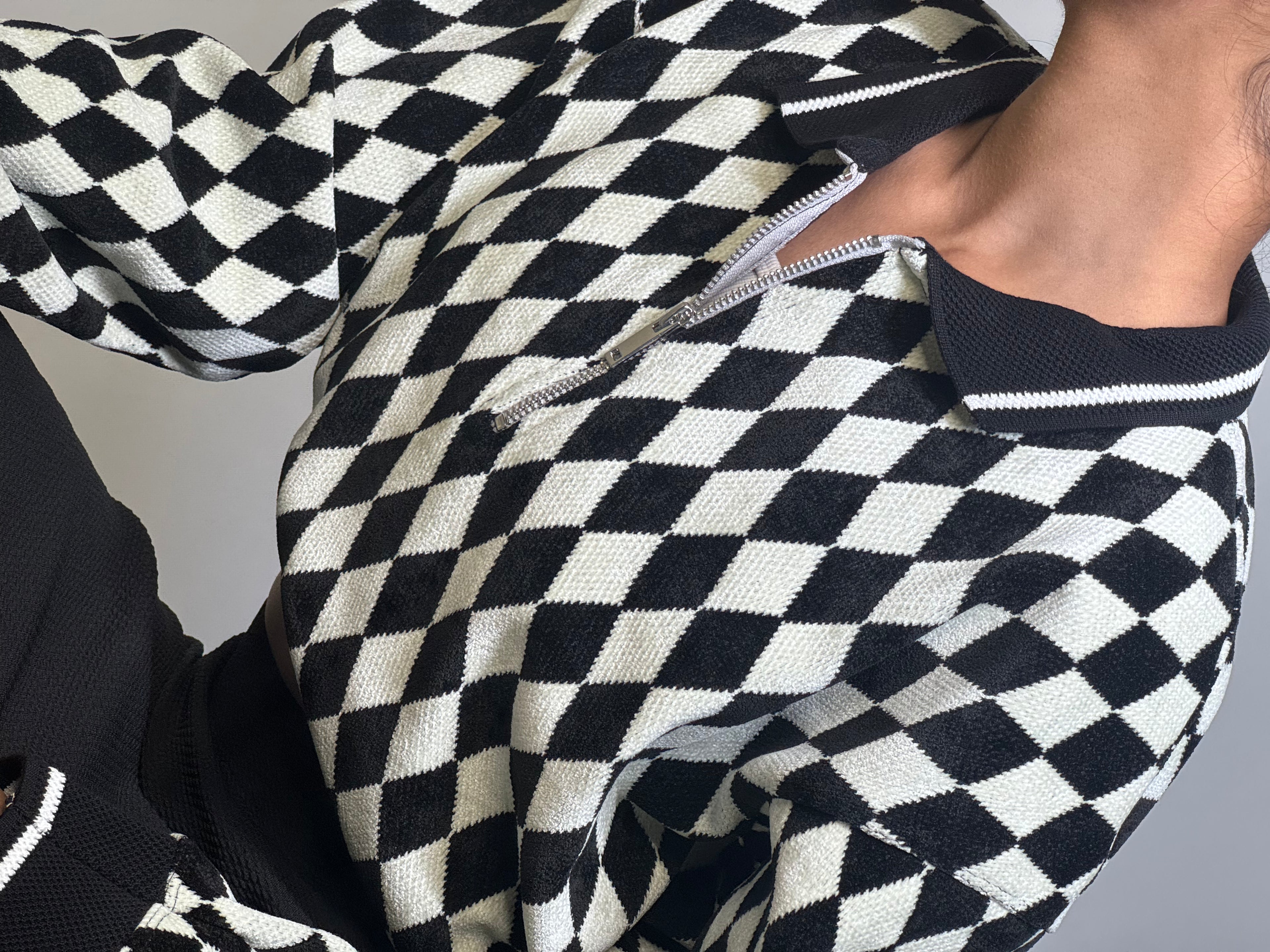 Luxury Check Knitted Polo (Unisex, Full sleeve).